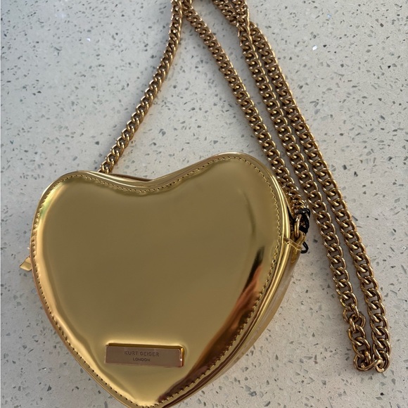 Kurt Geiger Gold Heart Crossbody New - Picture 3 of 8